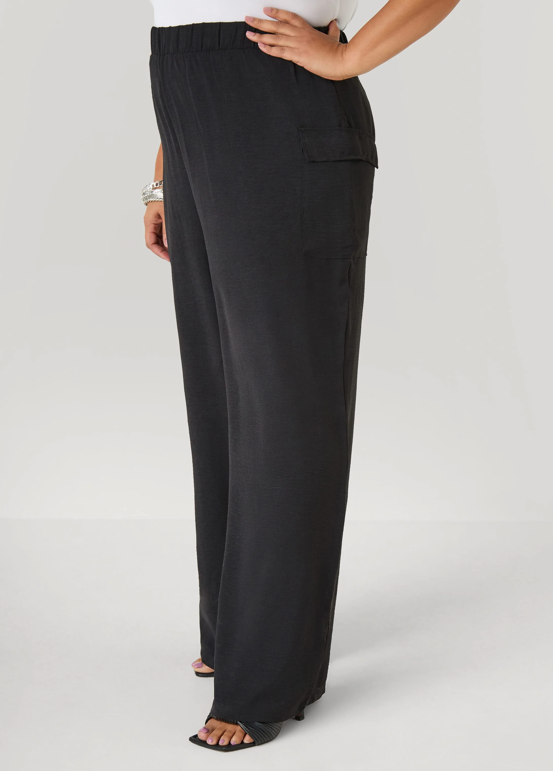 Textured Wide Leg Cargo Pants - Image 16
