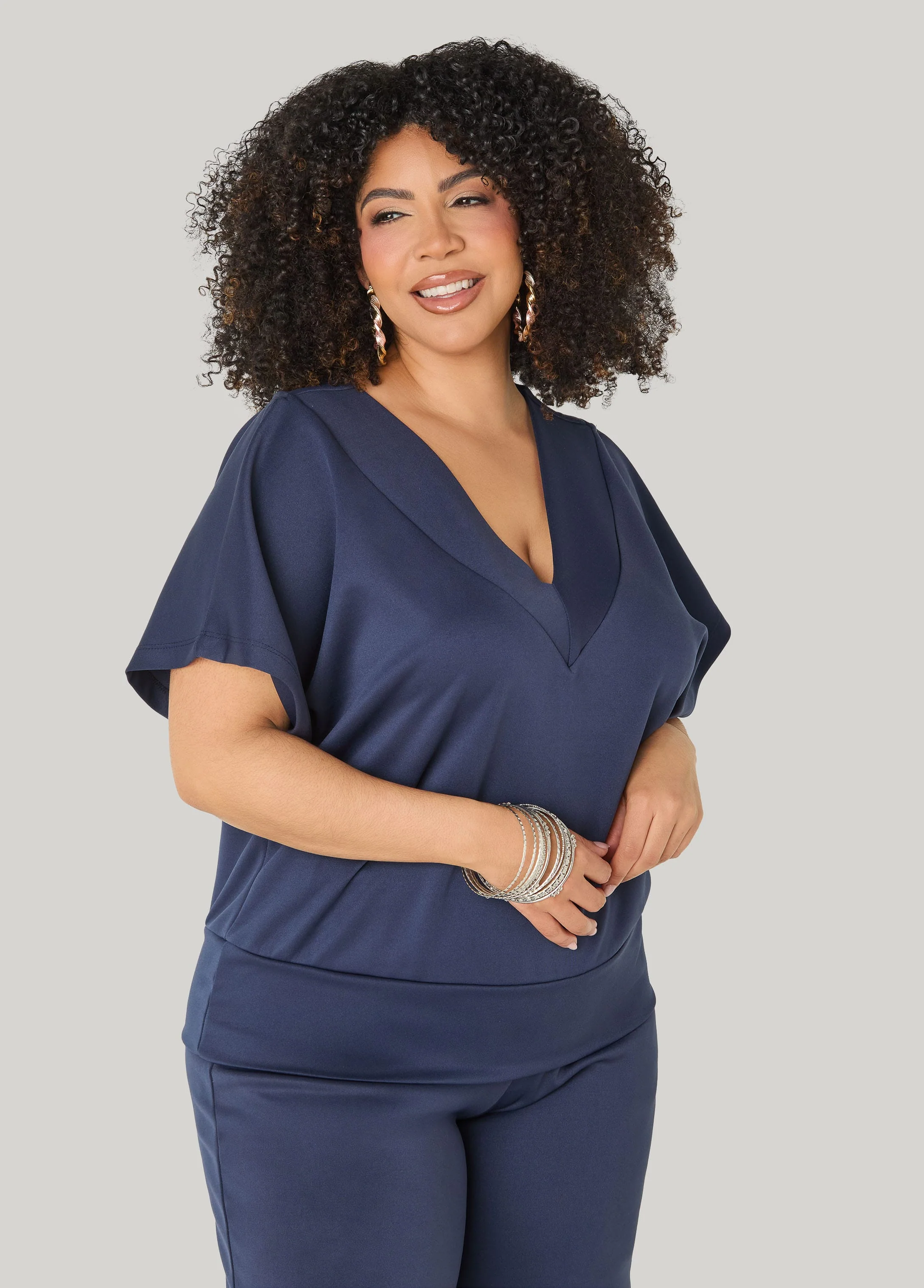 V Neck Athletic Knit Top - Image 4